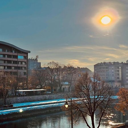 Apartment By The River Ni Buitenkant foto