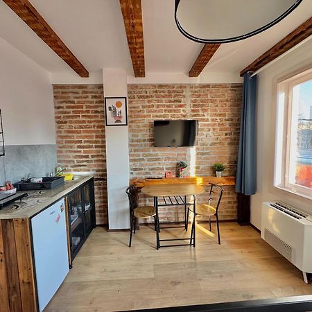 Apartment By The River Ni Buitenkant foto