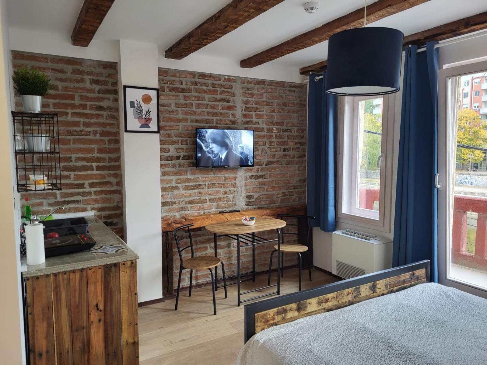 Apartment By The River Ni Buitenkant foto