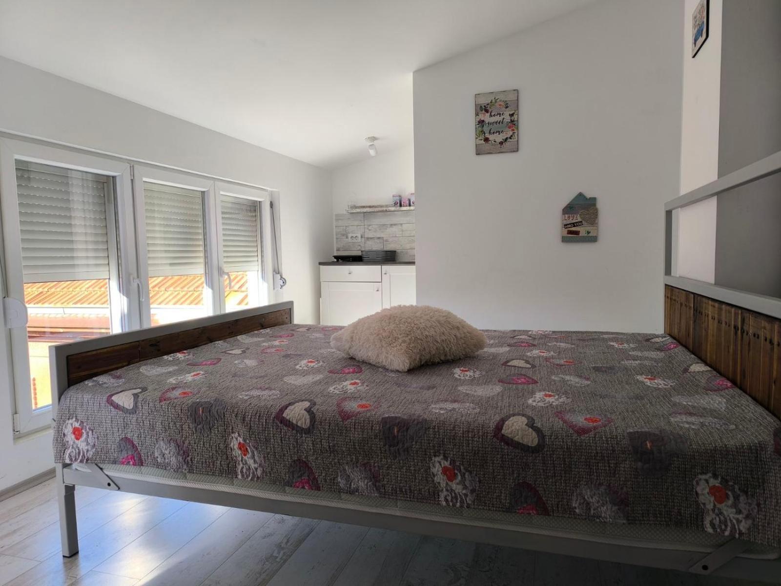 Apartment By The River Ni Buitenkant foto