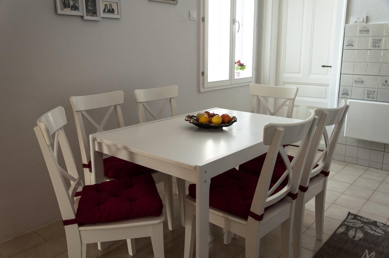 Apartment By The River Ni Buitenkant foto